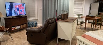 Private Pool House in Florence, AL