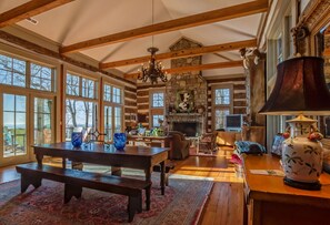 Dining - Hawks View | Luxuriously Appointed Home | Less Than 15 Minutes from TIEC (Columbus)