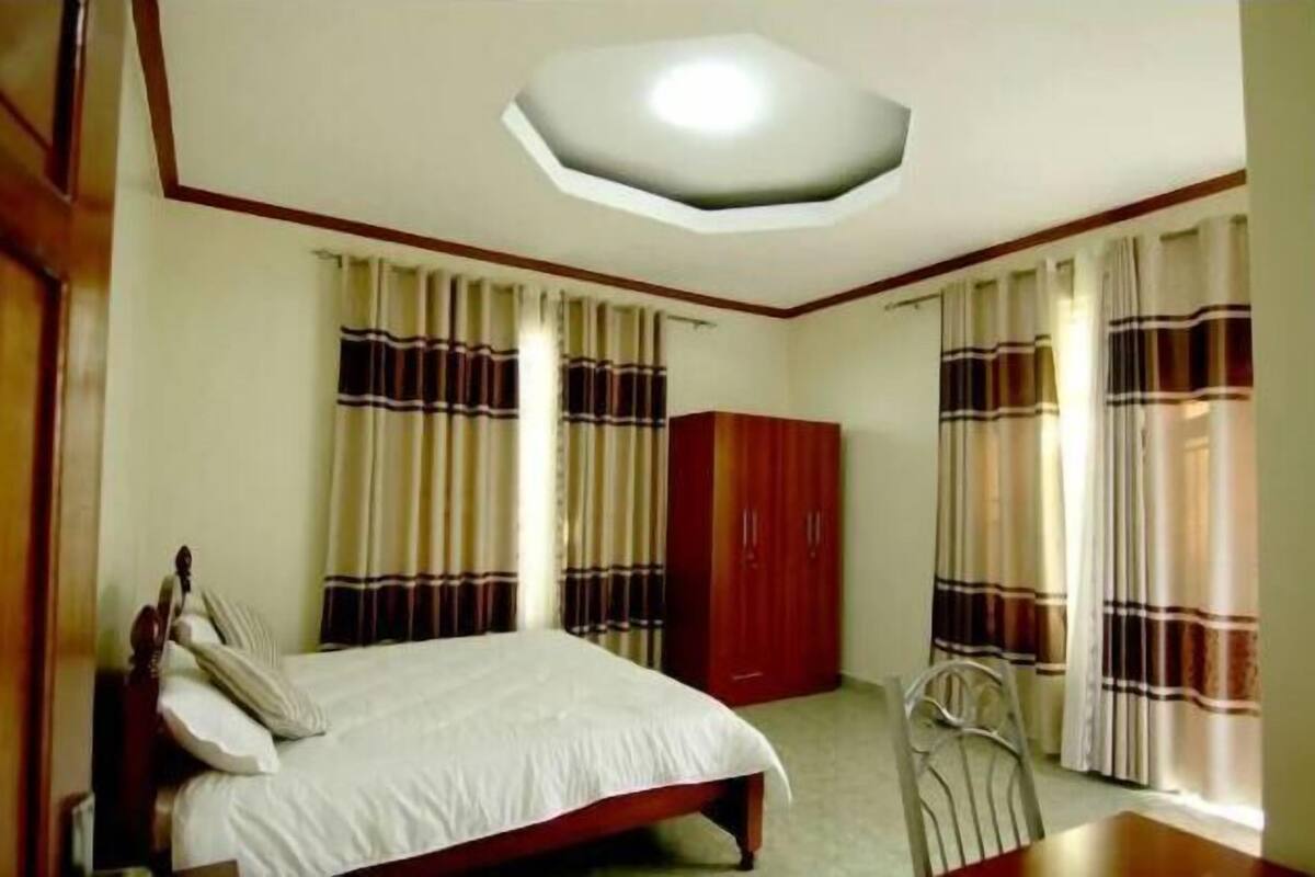 Rollaway beds (free), WiFi (free), bed sheets