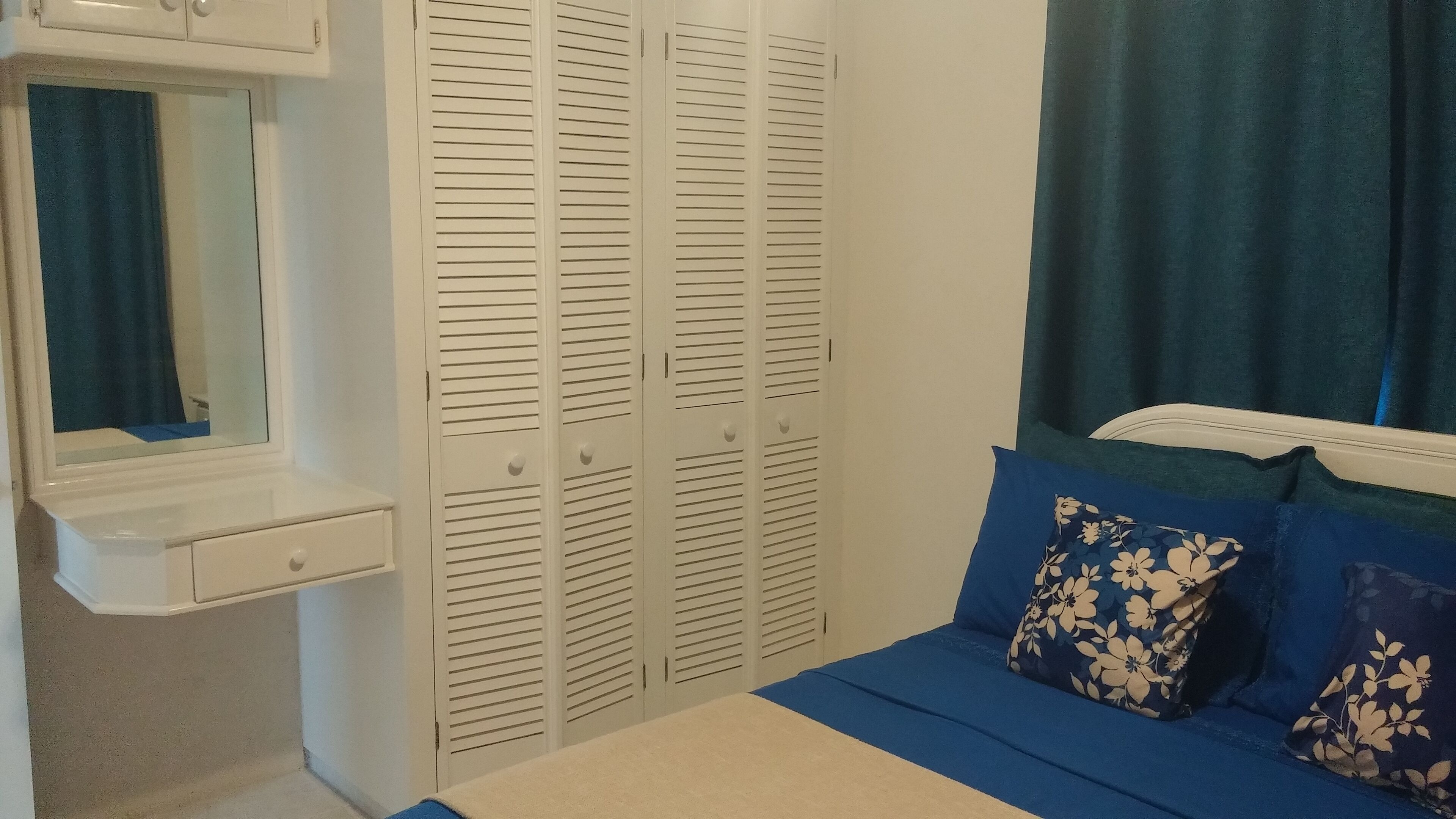 2 soverom, safe på rommet, strykejern/-brett og wi-fi (inkludert)