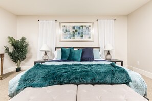 3 habitaciones, tabla de planchar con plancha, wifi y ropa de cama 