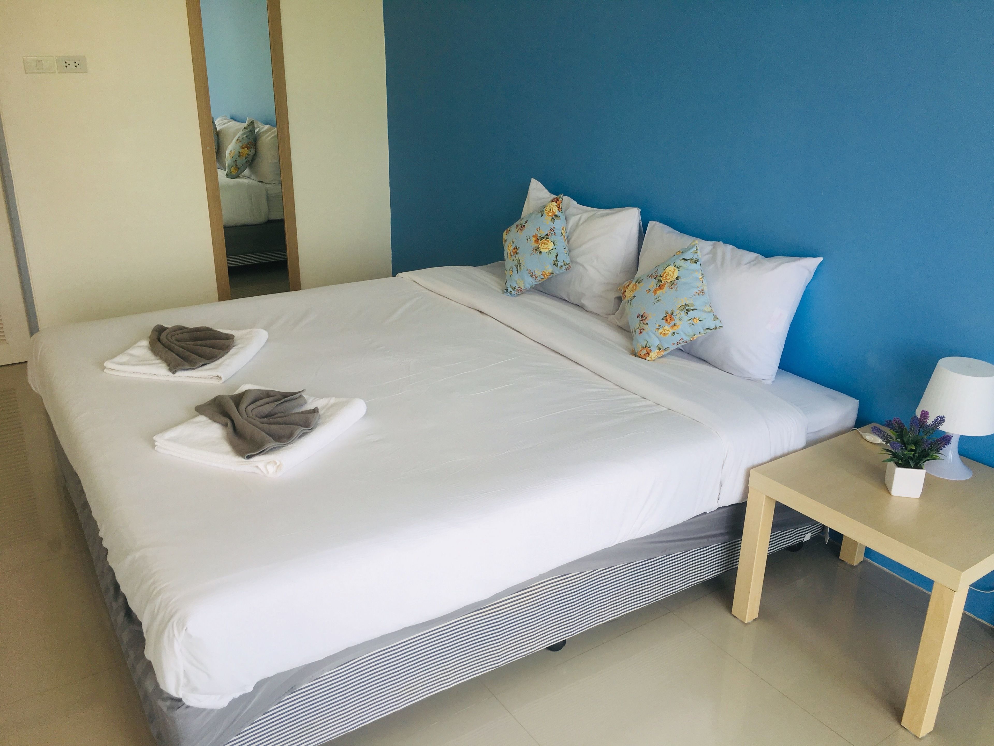 deluxe double room | blackout curtains, free wifi, bed sheets