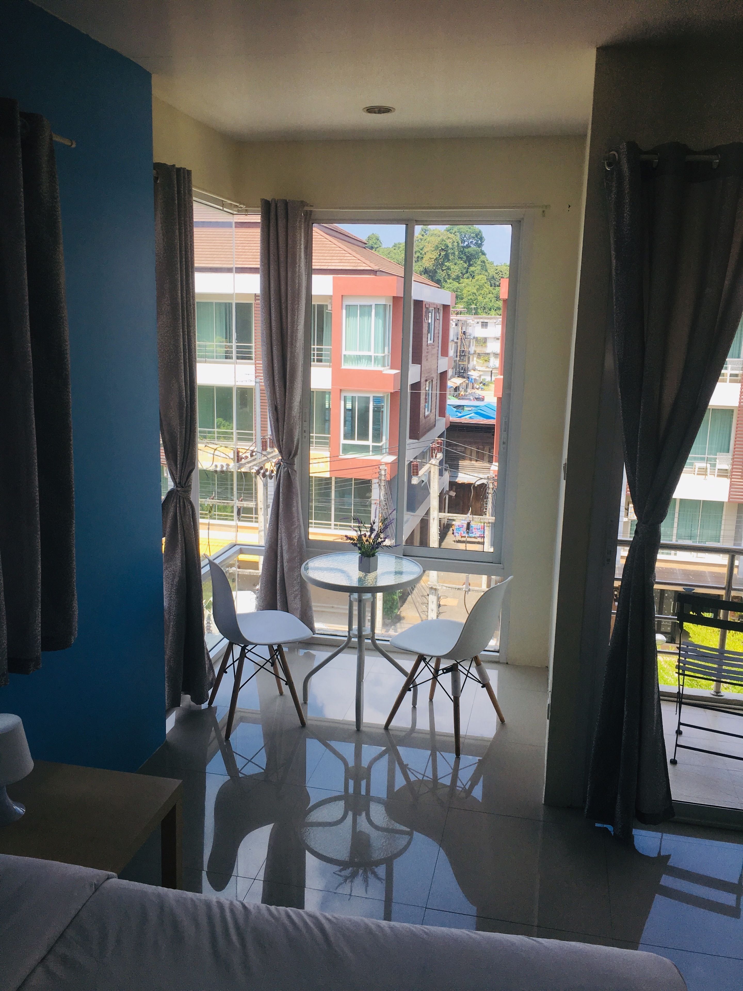 deluxe double room | blackout curtains, free wifi, bed sheets