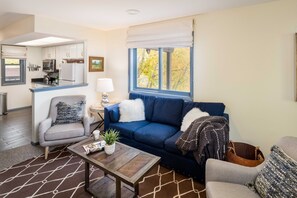 Smart TV, fireplace - Outpost: Pitchfork 446 - Close to Snow King Mtn! (Jackson)