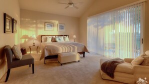3 Schlafzimmer, Zimmersafe, Schreibtisch, Bügeleisen/Bügelbrett