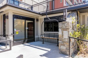 Exterior detail - Walk to Ski Condo + Views, Fireplace, Jacuzzi 438 (Mammoth Lakes)