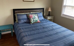 2 bedrooms, iron/ironing board, free WiFi, bed sheets