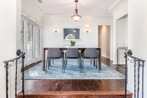 Interior - Designer Furnished, Renovated, & Centrally Located Spanish Bungalow!! (West Hollywood)