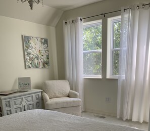 2 bedrooms, bed sheets