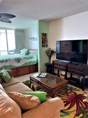 Desk, iron/ironing board, free WiFi, bed sheets