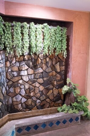 Dusche, Regendusche, kostenlose Toilettenartikel, Haartrockner