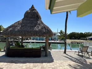 Terrace/patio - DUPLEX IN DUCK KEY, 2 Bedroom /2 Bath  w/40' Dock,  Trailer Storage Incl. (Marathon)