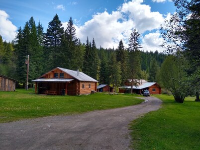 Sanctuary Farm Log Cabin Mountain Getaway