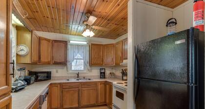Bear Creek Cabin | Private Mountain Cabin Outside Tryon