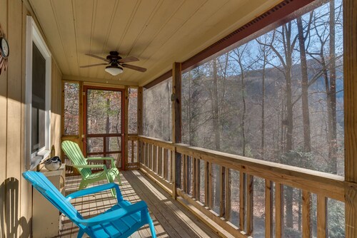 Bear Creek Cabin | Private Mountain Cabin Outside Tryon