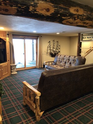 Smart-TV, Kamin, Videospiele, DVD-Player