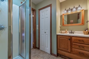 Unclassified image, 5 of 22, button - Glorious View | Private Saluda Cabin with Mountain Views, Fire Pit & Game-Friendly Family Spaces (Saluda)