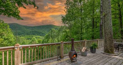 Glorious View | Private Saluda Cabin with Mountain Views, Fire Pit & Game-Friendly Family Spaces