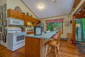 Fridge, microwave, oven, stovetop - Glorious View | Private Saluda Cabin with Mountain Views, Fire Pit & Game-Friendly Family Spaces (Saluda)