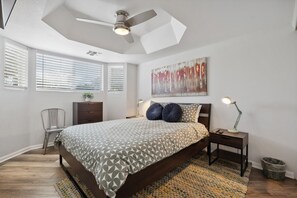 2 habitaciones, tabla de planchar con plancha y wifi gratis 