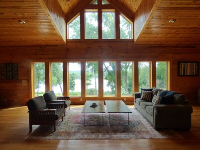 Spacious Cabin on the Wisconsin River! 