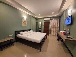 Desk, blackout drapes, free WiFi