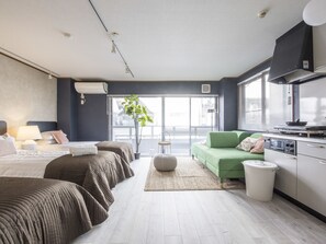 Living area - nid NAMBA Rich Heim (Osaka)