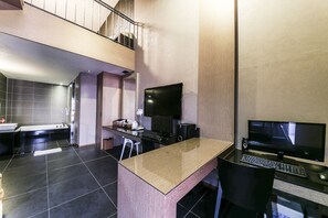 Suite (Duplex Twin Room) | Tecnología
