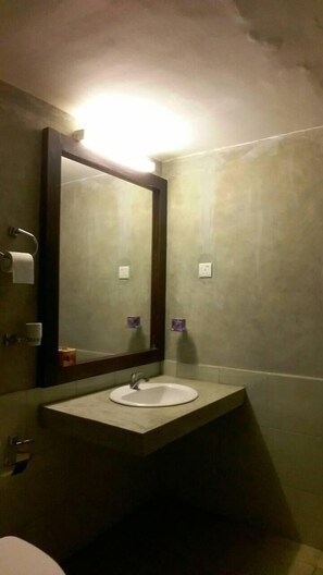 Bathroom sink