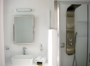 Suite, Garden View | Bathroom | Free toiletries, hair dryer, slippers, towels - Blugreen Stegna B&B (Rhodes)