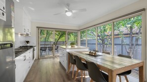 Fridge, microwave, oven, toaster - Bright Delight - Modern Luxury (BRIGHT)