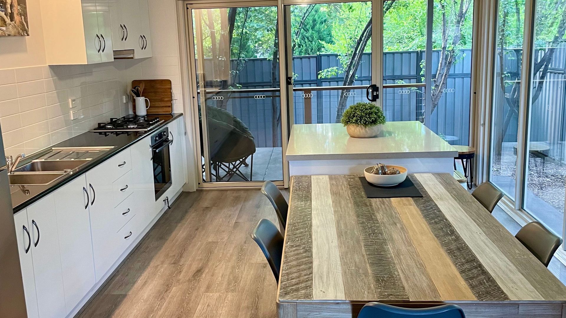 Mikroaaltouuni, uuni, leivänpaahdin