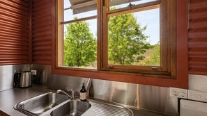 Interior - Quins Gap Escapes (Bright)