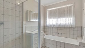 Douche, serviettes fournies
