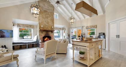 Collins Cottage - Ylellinen asunto