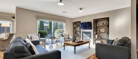 TV, fireplace, DVD player, books