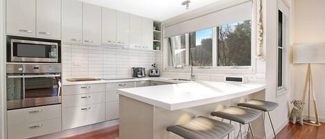 Fridge, oven, dishwasher