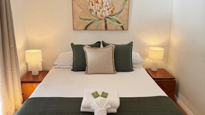 4 chambres, fer et planche à repasser, Wi-Fi, literie fournie