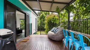 Terrace/patio - 2 Minutes By Bike - On the Rail Trail (BRIGHT)