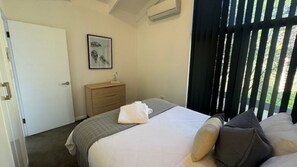 2 quartos, ferros/tábuas de passar roupa, Wi-Fi