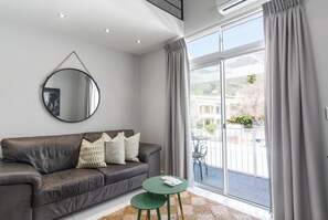 Living room - Sutton Place 57 (Cape Town)