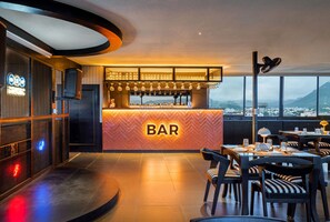 Bar (in der Unterkunft)