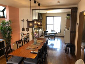 하우스 (Private Vacation Home) | 객실 내 식사 공간