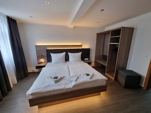 Quarto casal luxo, banheiro privativo, vista para o rio