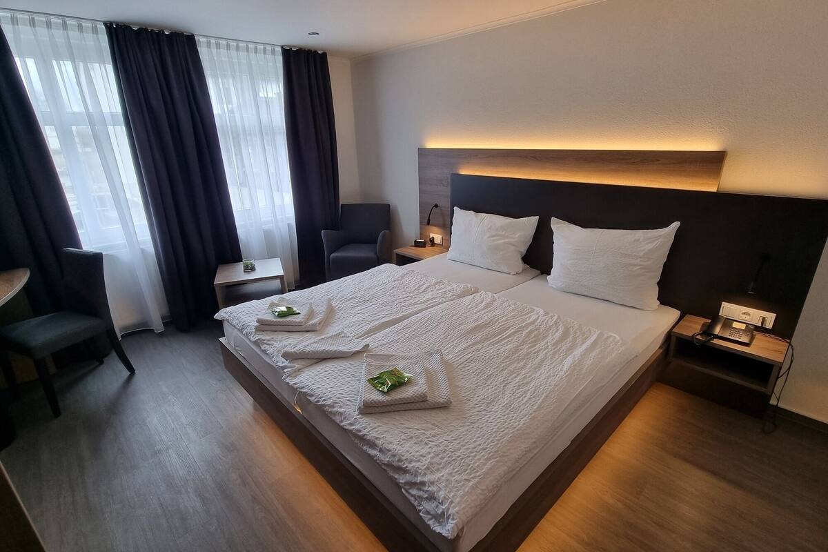 deluxe double room, private bathroom