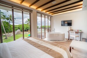 Minibar, coffres-forts dans les chambres, Wi-Fi gratuit, draps fournis