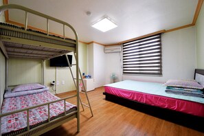 4 人部屋 | WiFi (無料)