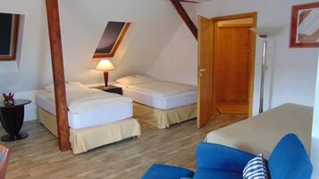 Departamento | Muebles diferentes, escritorio, wifi gratis y ropa de cama
