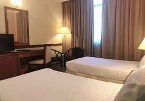 Superior Twin Room | Desk, iron/ironing board, free WiFi, bed sheets - Grand City Hotel (Bandar Seri Begawan)