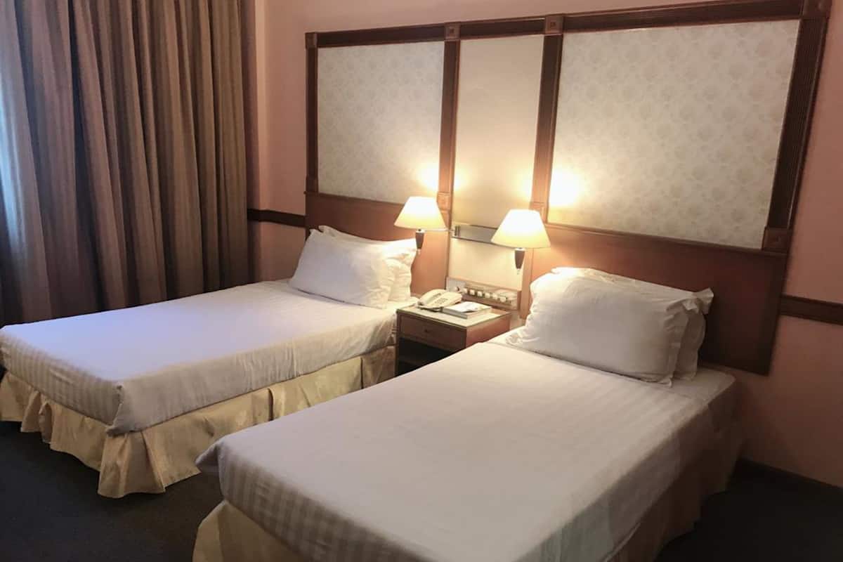 superior twin room | desk, iron/ironing board, free wifi, bed sheets